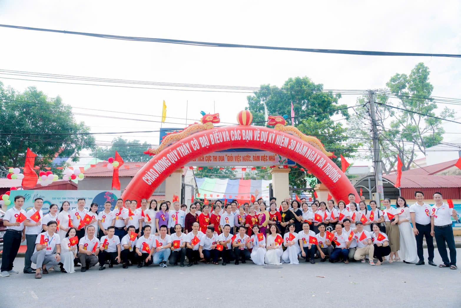 KỈ NIỆM 30 NĂM RA TRƯỜNG NIÊN KHÓA 1991-1995